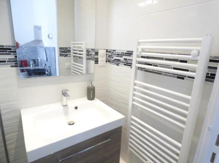Appartement 2 Pieces Jean Mace Et Stationnement Lyon Extérieur photo